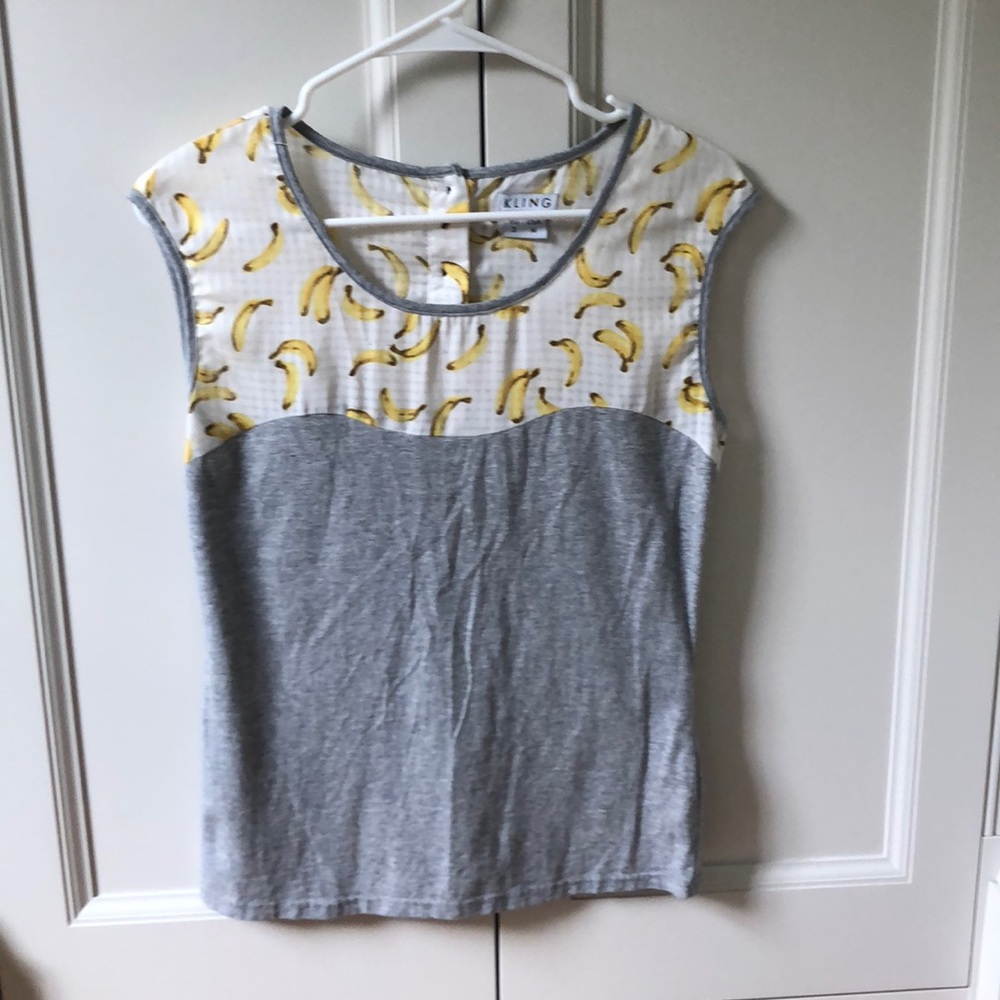 Adorable Sleeveless banana print, European tee